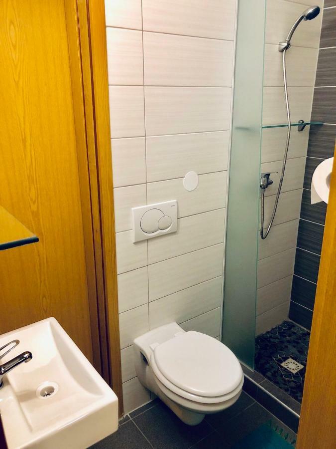 Aladin Hostel Lublana Zewnętrze zdjęcie